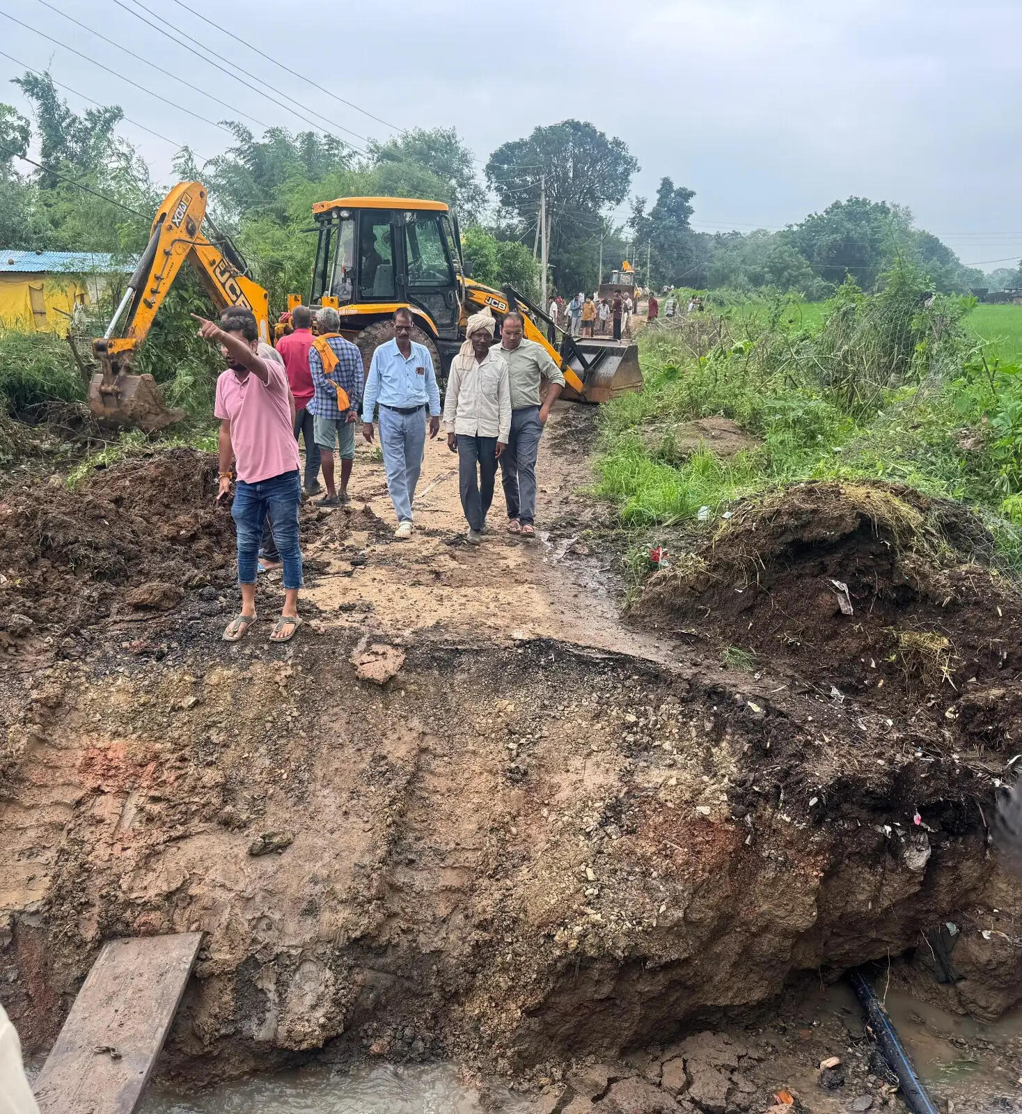 चित्रकूट में बाढ़ के बाद जनजीवन सामान्य होने लगा, राहत और पुनर्वास कार्य युद्ध स्तर पर जारी