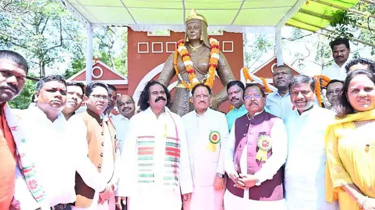 वीरांगना रानी दुर्गावती का शौर्य और बलिदान राष्ट्र की प्रेरणा का अमर स्रोत : मुख्यमंत्री साय