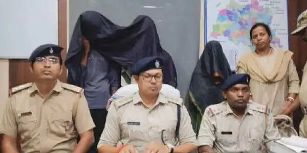 रिखिया हत्याकांड का खुलासा, तीन आरोपित गिरफ्तार