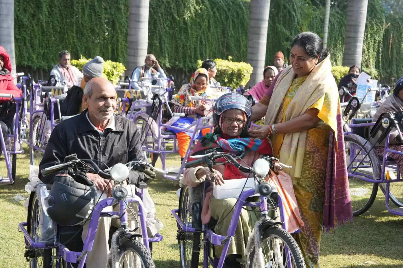 सामर्थ्य शरीर से नहीं, संकल्प से जन्म लेती है : रेखा गुप्ता