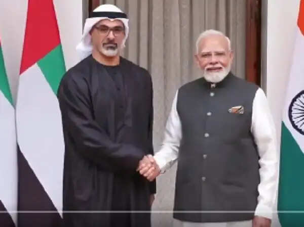 प्रधानमंत्री मोदी ने अबू धाबी के क्राउन प्रिंस से की द्विपक्षीय वार्ता