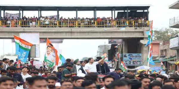 फिर शुरू हुई राहुल गांधी की भारत जोड़ो न्याय यात्रा, धौलपुर में किया रोड शो