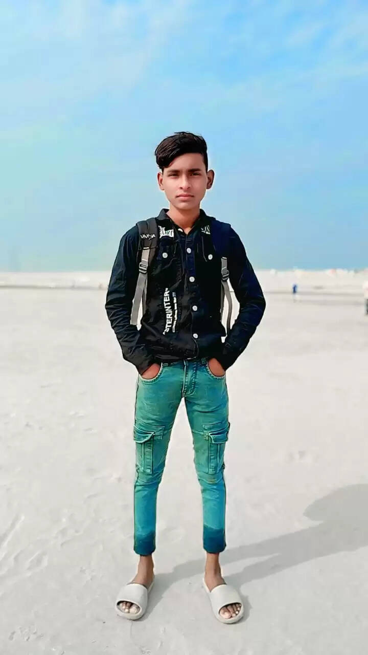 गंगा में नहाते समय डूबे दो किशोर, माैत