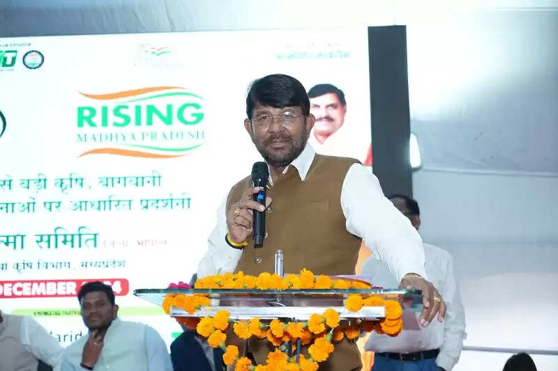 तकनीकी का लाभ लेकर स्वावलंबी बनें किसान : मंत्री लखन पटेल