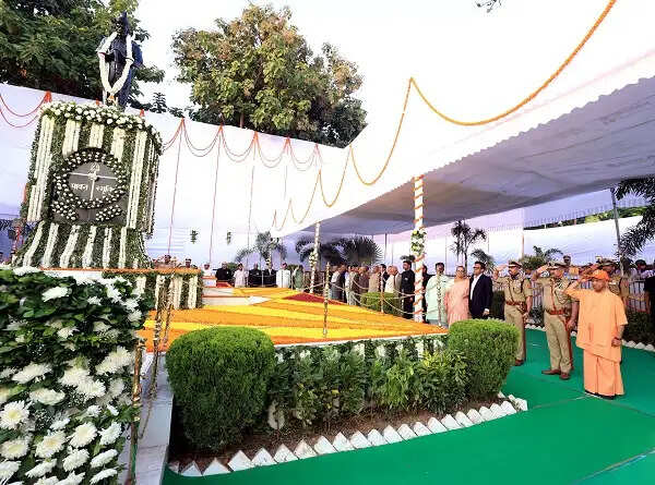 पुलिसकर्मियों का मोटरसाइकिल भत्ता 700 से बढ़कर हुआ एक हजार, सीएम याेगी ने की तीन महत्वपूर्ण घोषणाएं
