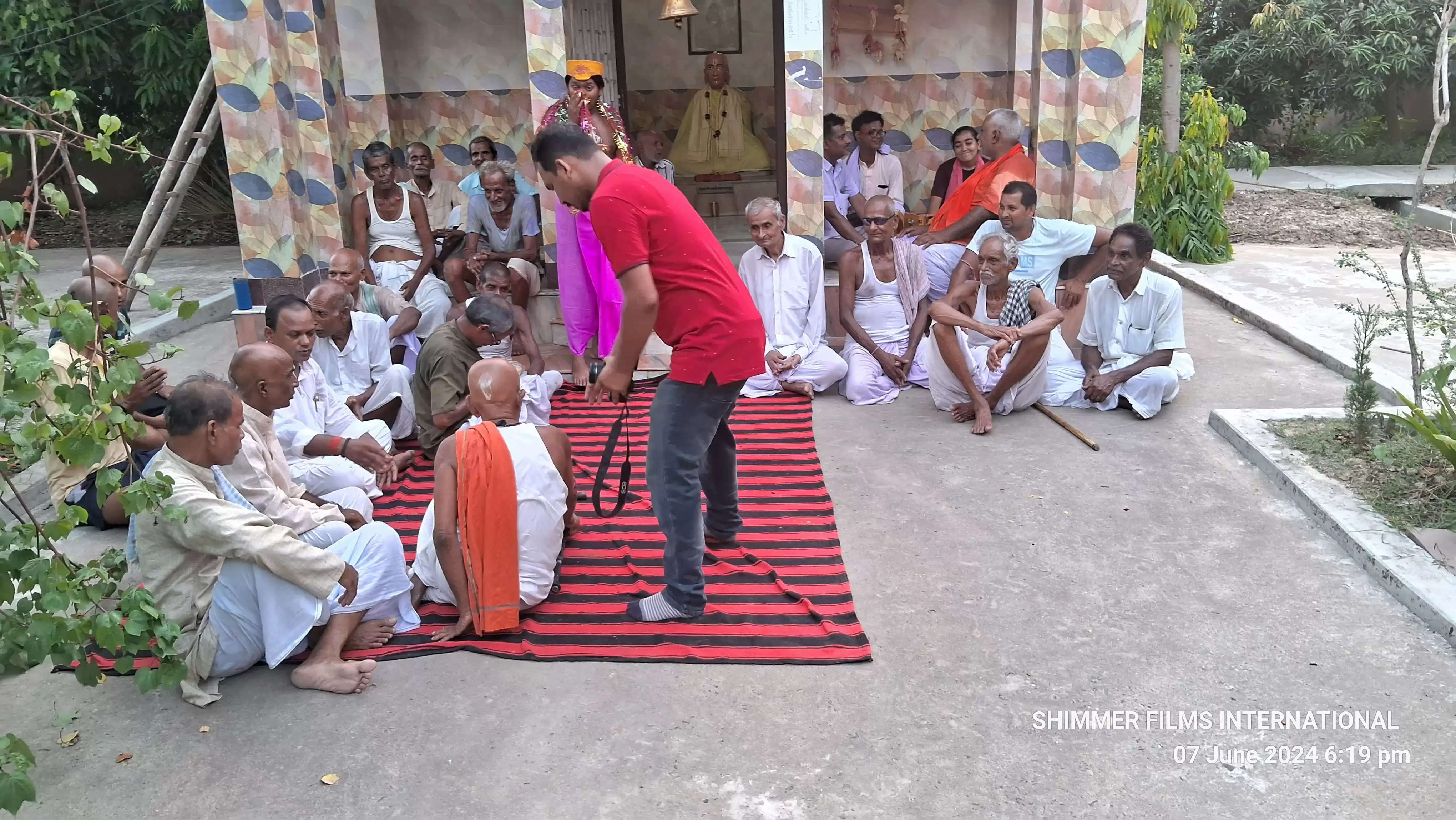 शिम्मर इंटरनेशनल फिल्म्स द्वारा लक्ष्मीनाथ गोसाईं कुटी का लखनौर में हुआ गीत शुटिंग