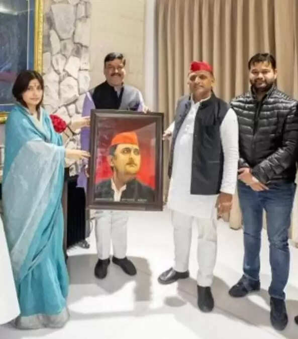 थाईलैंड महिलाओं के केस में शक्ति सिंह की राजनीतिक फोटो सोशल मीडिया पर वायरल