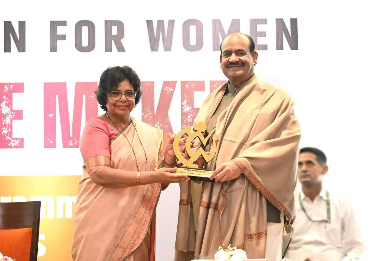 महिला विधायकों को मजबूत करने से लोकतंत्र होगा मजबूत : ओम बिरला