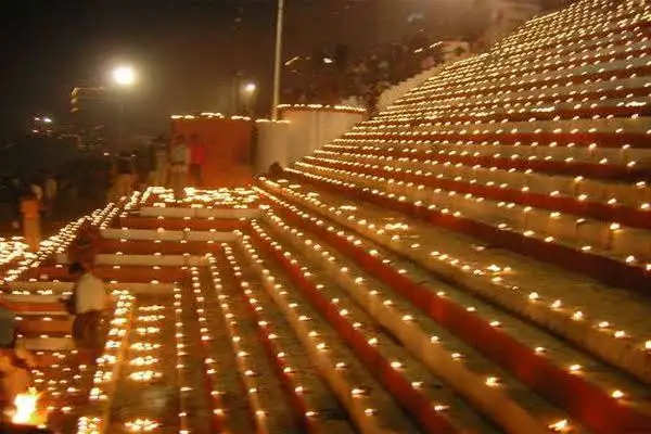 देव दीपावली पर्व पर काशी के सभी 85 घाट 12 लाख से अधिक दियों से होंगे जगमग