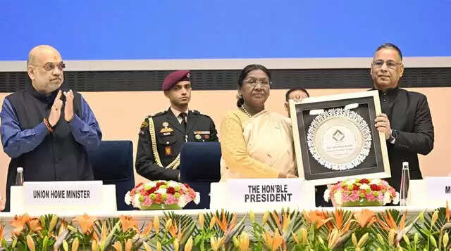 जन केंद्रित राष्ट्रीय सुरक्षा से ही संभव है विकसित भारत का निर्माण: राष्ट्रपति