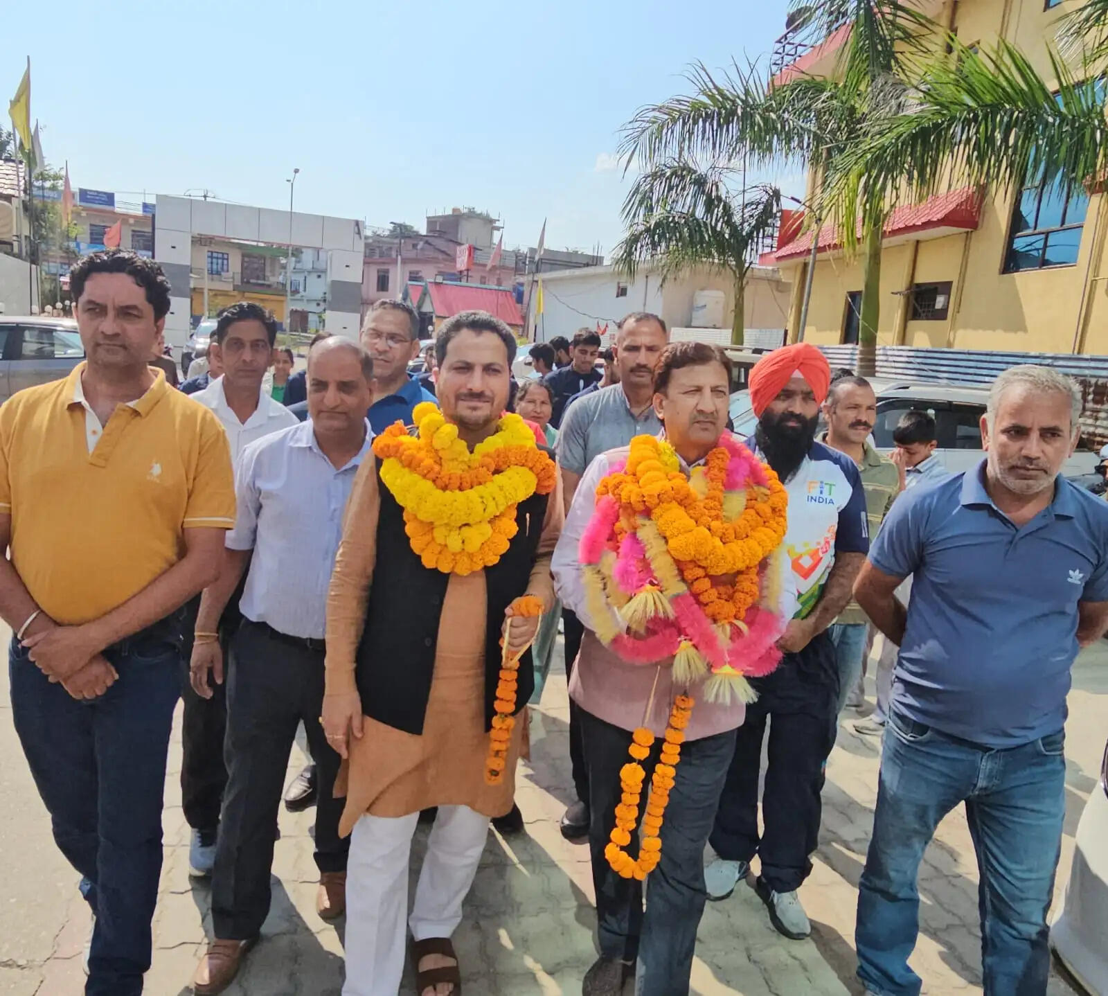 सुंदरनगर में सिकंदर कुमार का भव्य स्वागत, पदक विजेता खिलाड़ियों को भी किया सम्मानित