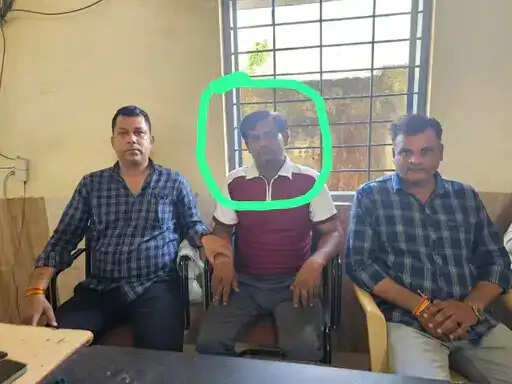 बड़वानी: आंगनवाड़ी सहायिका से मानदेय के बदले मांगी 5 हजार रुपये की रिश्वत, परियोजना अधिकारी समेत 3 पर केस