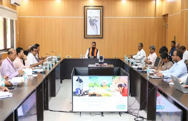 पेयजल आपूर्ति की समय-सीमा को सुबह और शाम एक-एक घंटा और बढ़ायें : मुख्यमंत्री