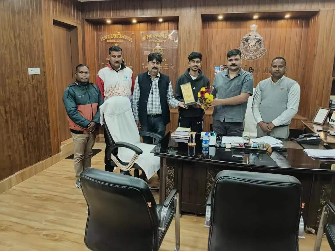 अनूपपुर: 49वीं जूनियर राष्ट्रीय वॉलीबॉल प्रतियोगिता में अंकित यादव के प्रदर्शन से जिले का नाम किया रोशन