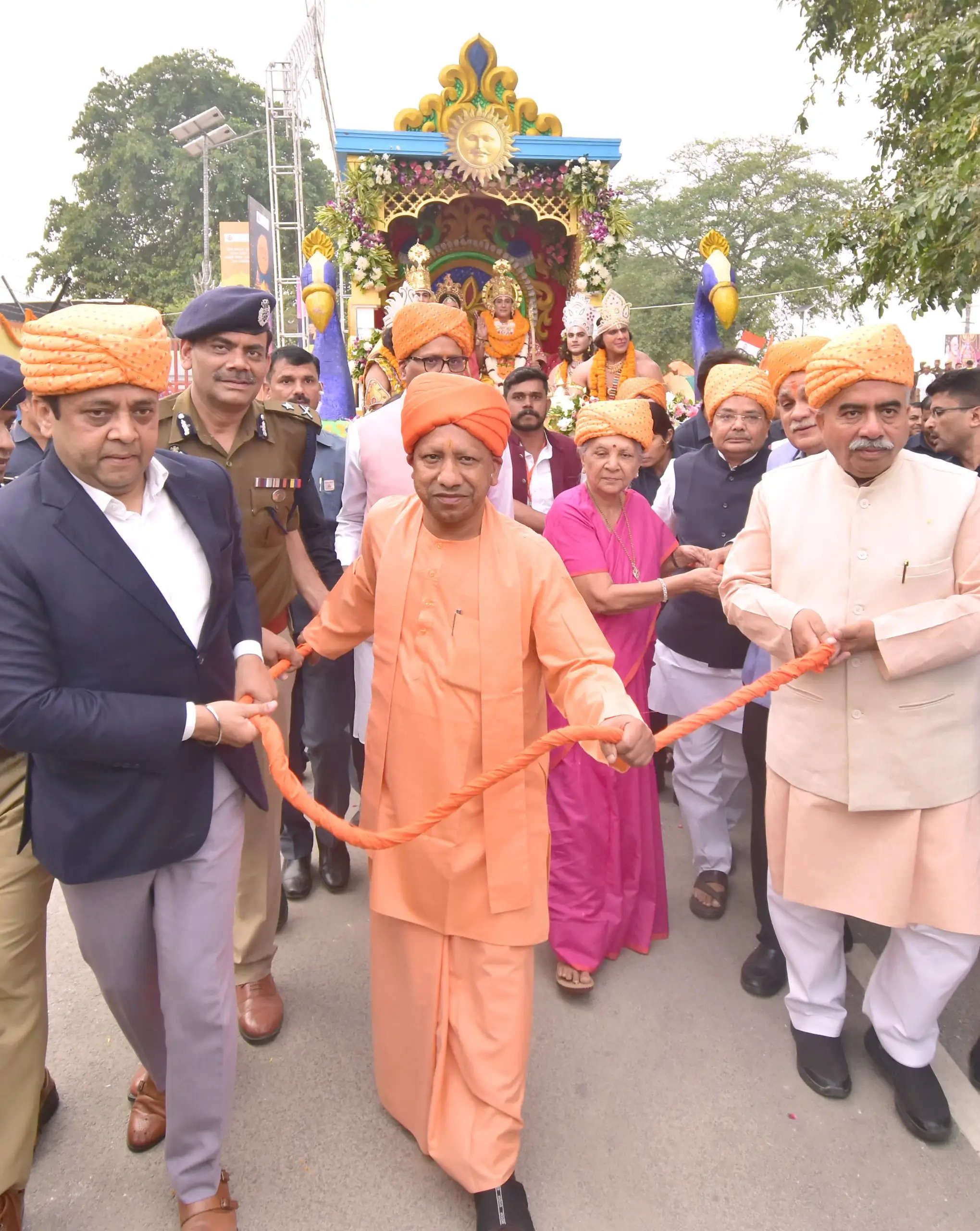 नकारात्मक और आसुरी शक्तियों के अंत का उल्लास है दीपोत्सव : योगी आदित्यनाथ