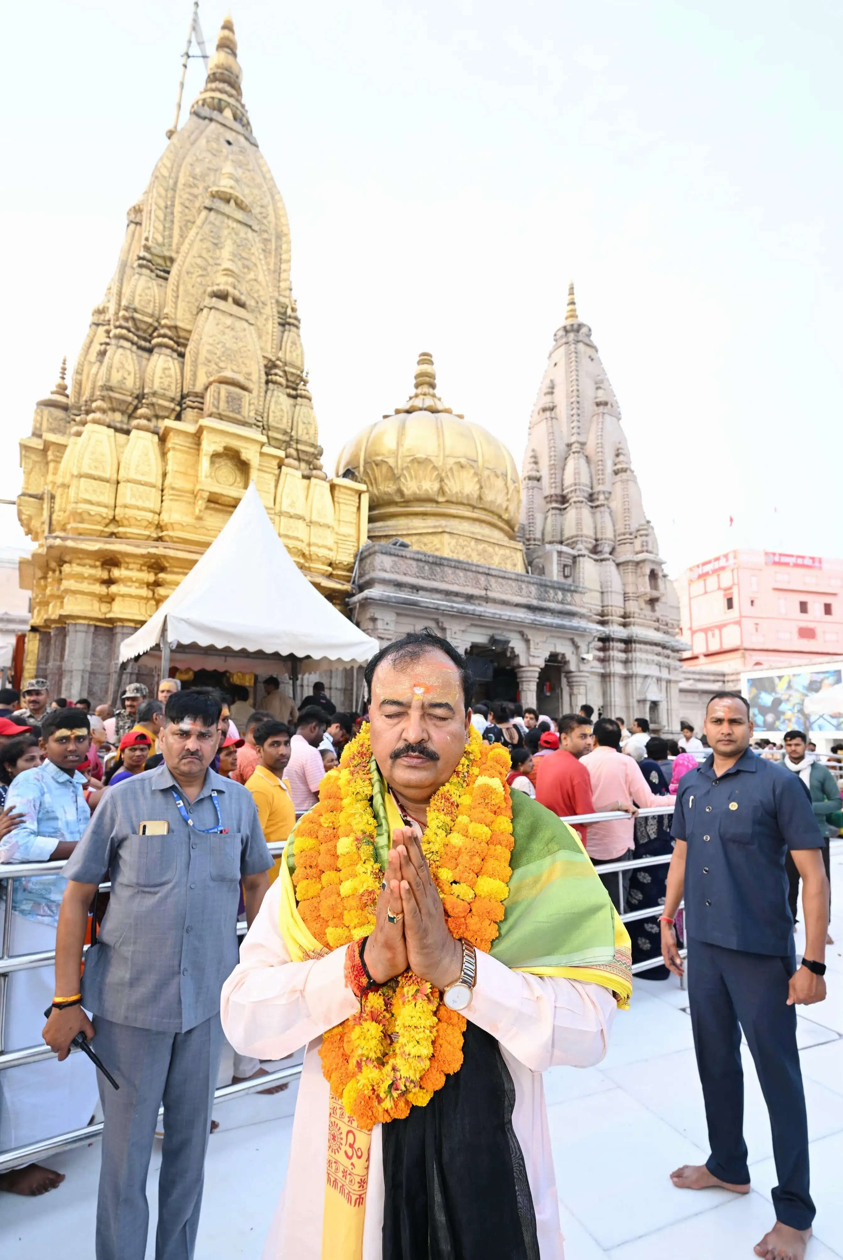 केशव प्रसाद मौर्य ने बाबा विश्वनाथ धाम में किया दर्शन, अखिलेश पर साधा निशाना