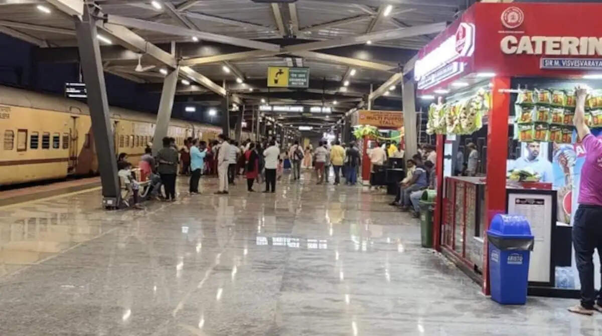 रेलवे स्टेशन परिसर में खुलेंगे सैलून, पूजन सामग्री स्टाल, मोबाइल व एक्सेसरी स्टोर, फूड वैन के केंद्र