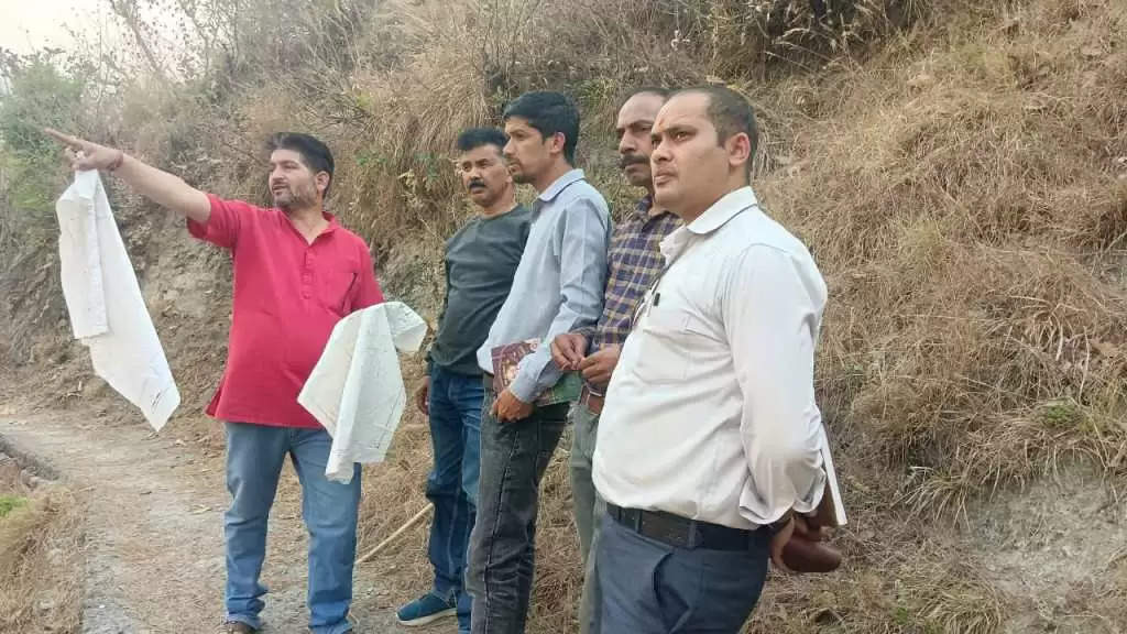 आपदाग्रस्त गांव का वैज्ञानिकों ने किया भूगर्भीय सर्वेक्षण