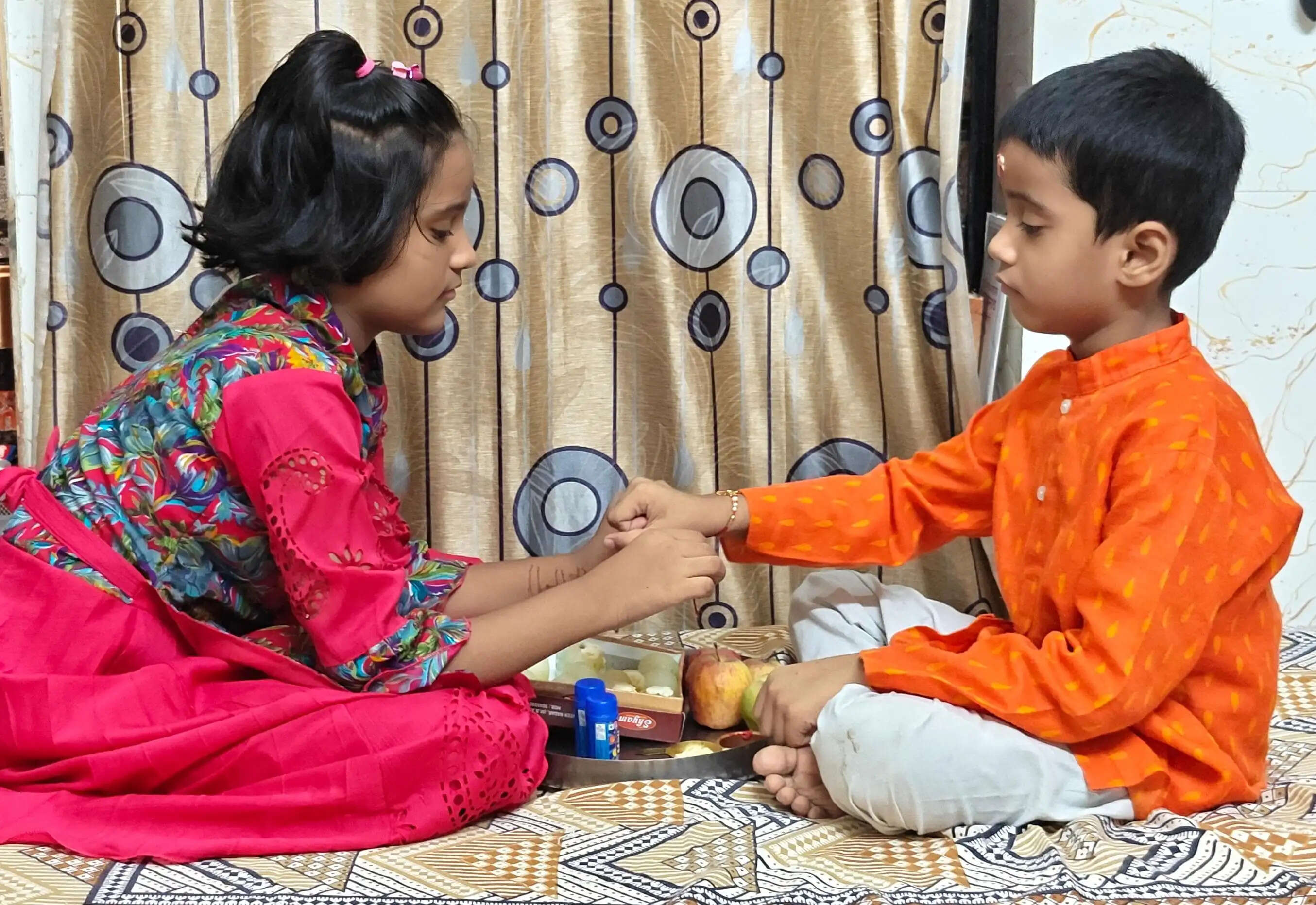पीतलनगरी में धूमधाम से मनाया गया रक्षाबंधन