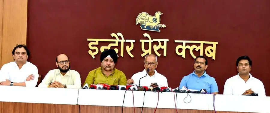 ज्ञानेश कुमार इस्तीफा दें, राम मंदिर ट्रस्ट का पुनर्गठन कर बनाया जाए 'रामालय ट्रस्ट': दिग्विजय सिंह
