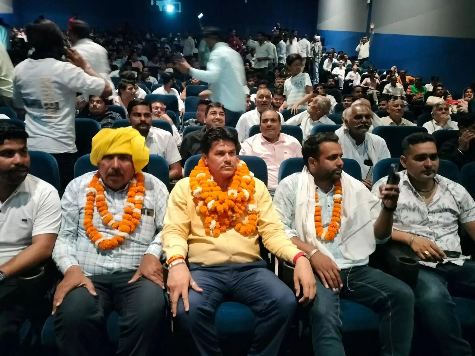 भारतवर्षीय जाट महासभा ने समाज के 1000 से अधिक लोगों को नि:शुल्क दिखाई फिल्म जाट