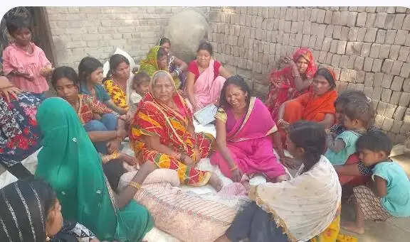 पंखे से लटका मिला आशा कार्यकर्ता का शव