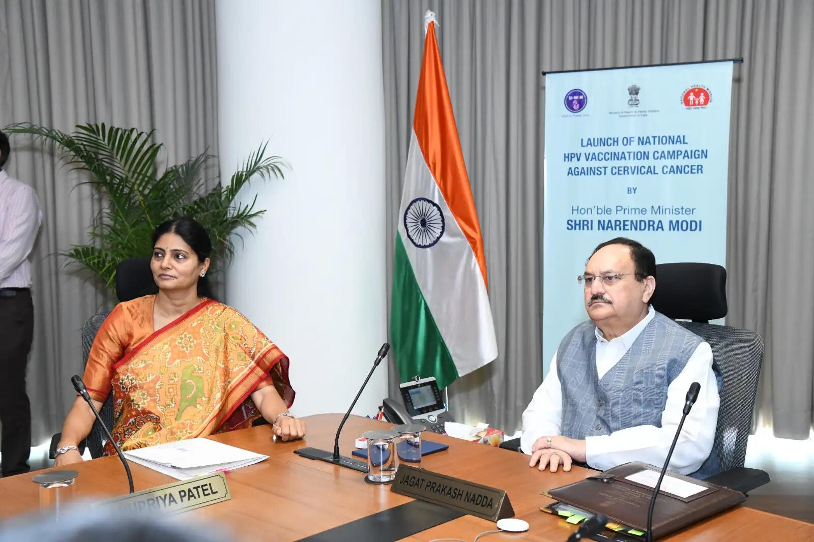 चौदह साल की लड़कियों के लिए देशव्यापी एचपीवी वैक्सीनेशन प्रोग्राम की शुरुआत, स्वास्थ्य मंत्री ने बताया ऐतिहासिक पहल