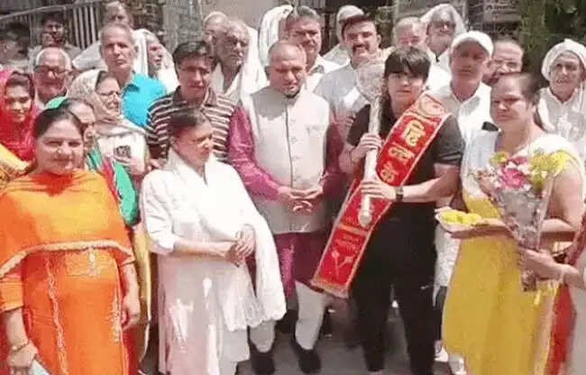 सोनीपत: टैक्सी चालक की बेटी बनी हिंद केसरी