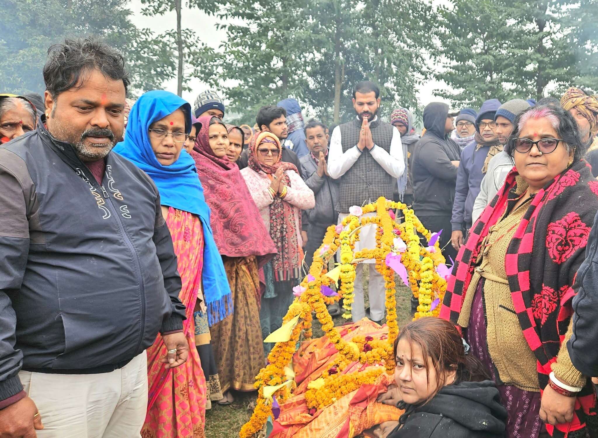 श्री राम सेना के संयोजक प्रदीप देव की मां एवं पूर्व मुखिया अंबिका देवी का निधन