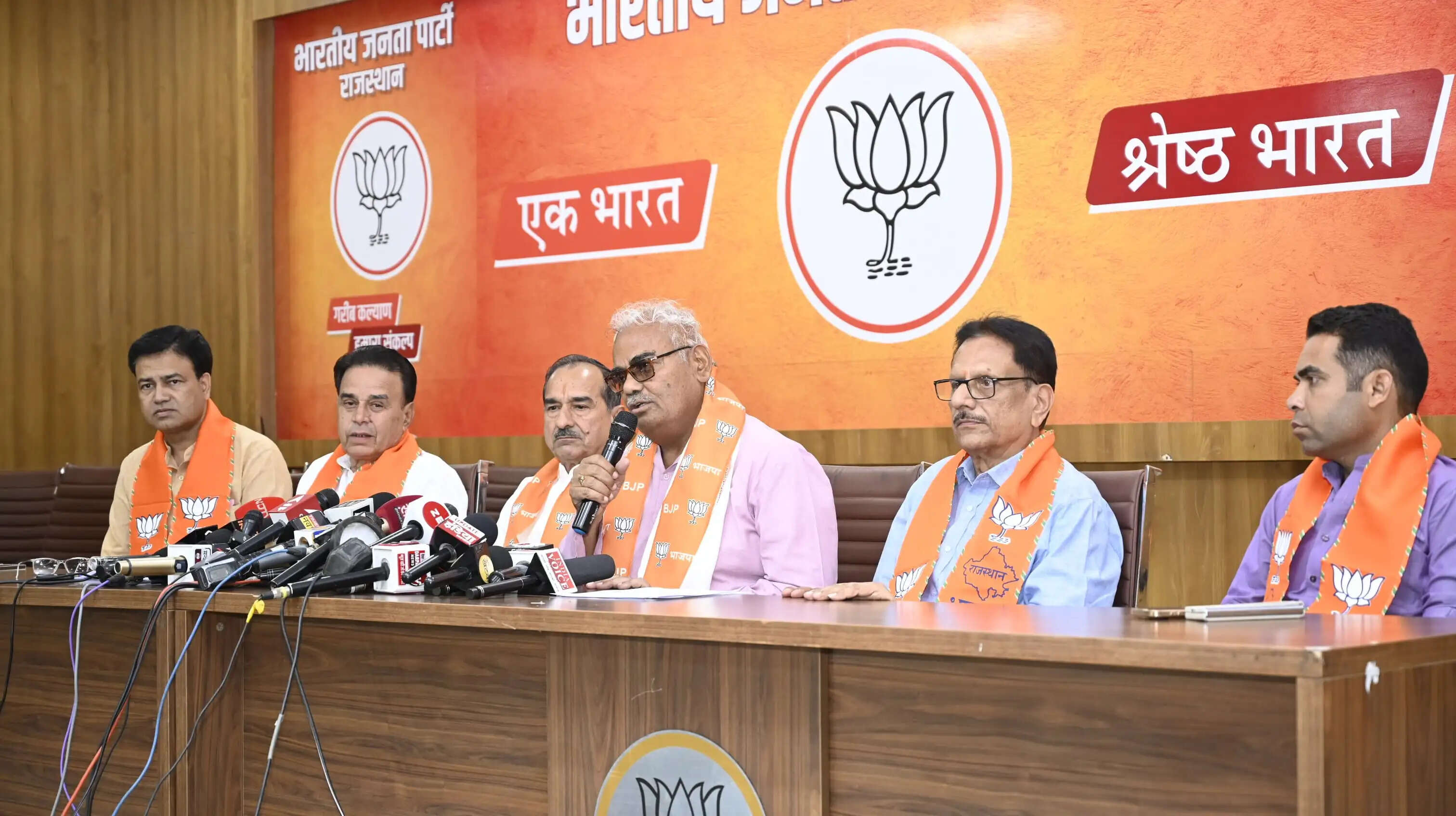 खरगे ने स्वयं को ज्योतिर्लिंग बताकर हिन्दुओं की भावनाओं को पहुंचाई ठेस, हिन्दुओं का किया अपमान: मदन राठौड़