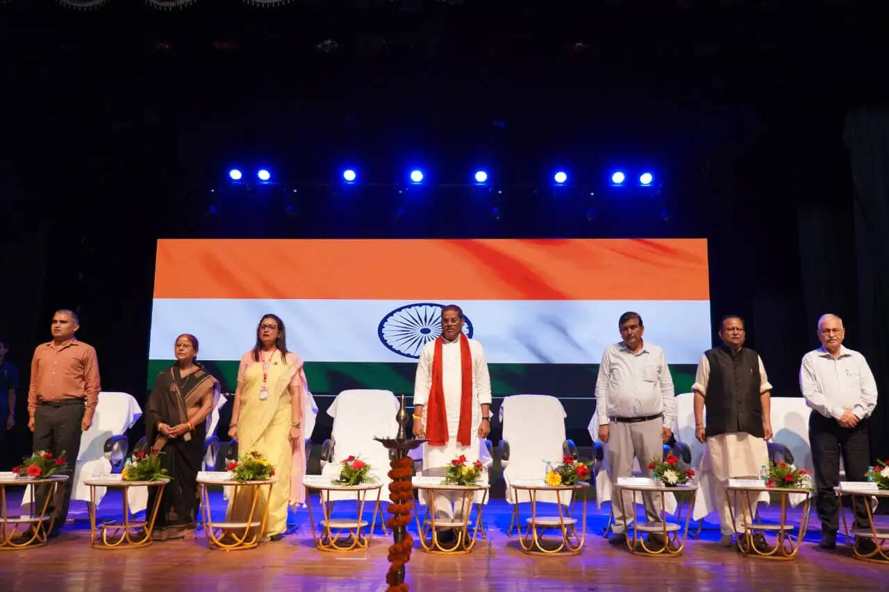 प्रेमचंद रंगशाला में ऑपरेशन सिंदूर – द राइटियस स्ट्रैटेजी नाट्य का हुआ मंचन
