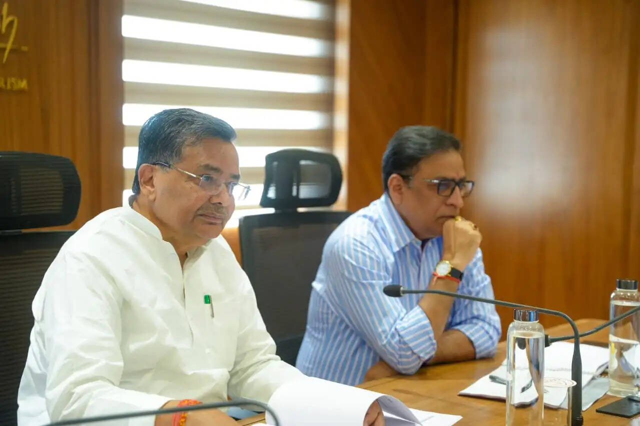 पर्यटन परियोजनाओं के लंबित एस्टीमेट 31 अक्टूबर तक करें जमा, समय पर शुरू होंगे विकास कार्य: जयवीर सिंह