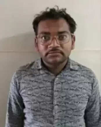 एटीएस ने गुजरात से किया संदिग्ध पाकिस्तानी जासूस गिरफ्तार