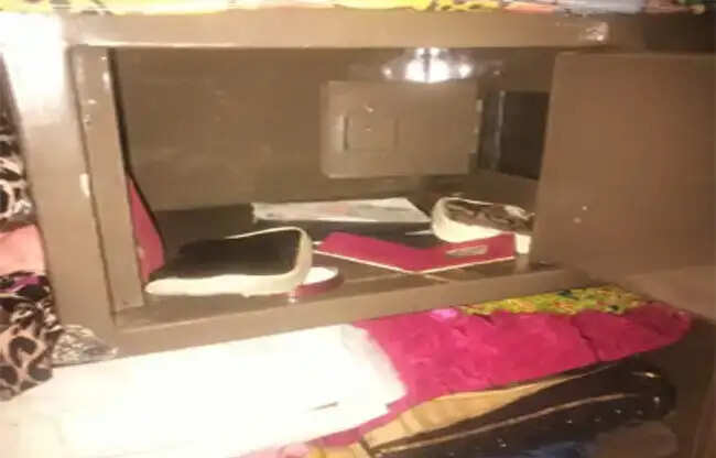 सोनीपत:बंद मकान से लाखों के जेवर व नकदी चोरी