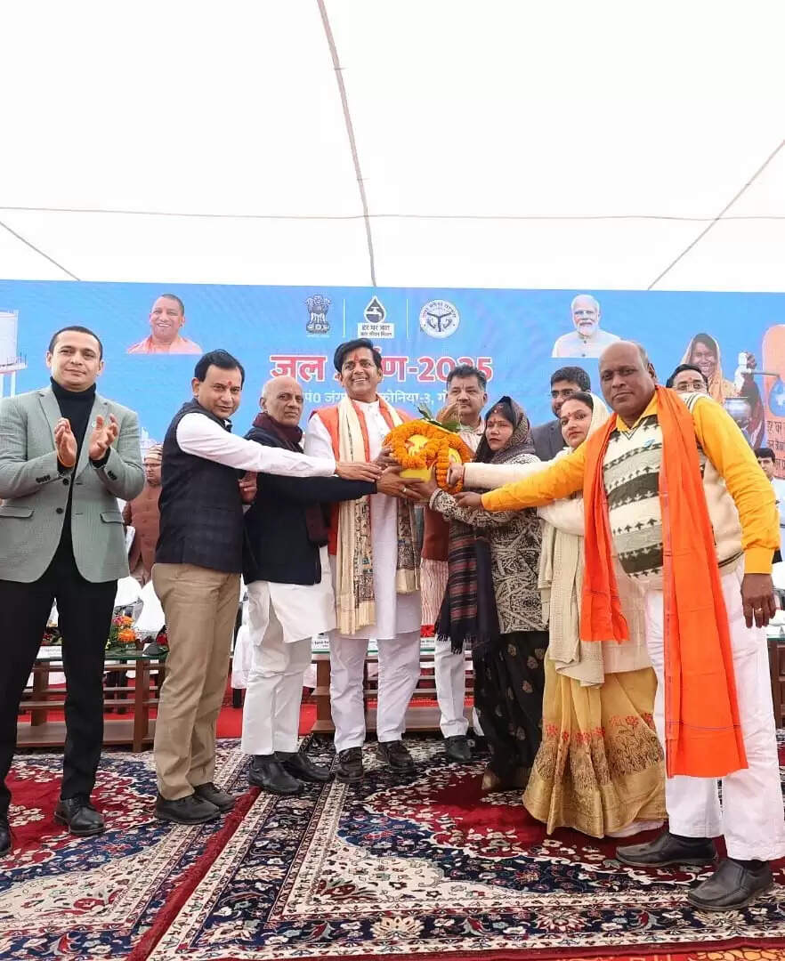 गोरखपुर का वनटांगिया गांव तिनकोनिया बना प्रदेश का पहला जल अर्पण गांव