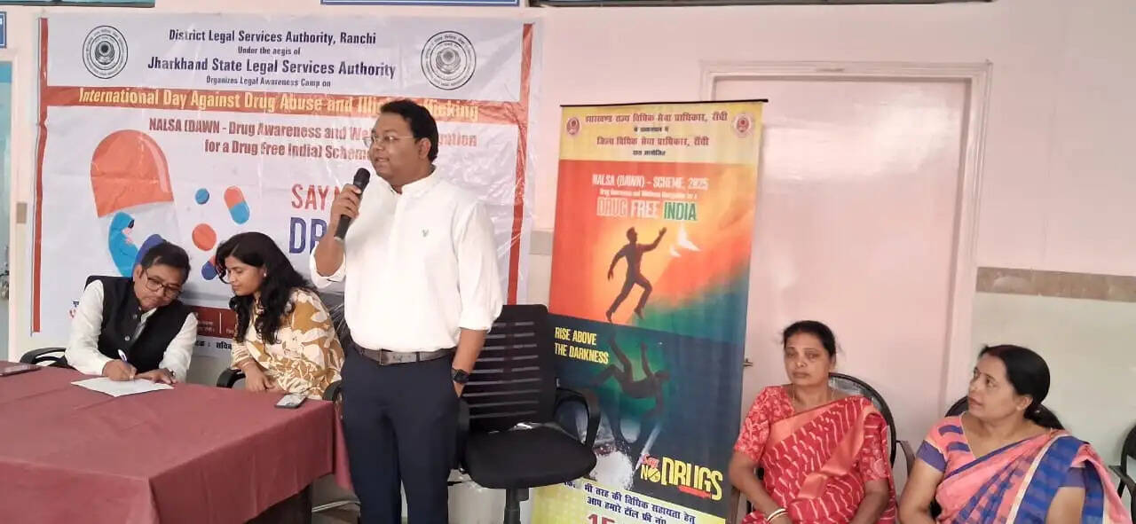 नशीली सुइयों के साझा इस्तेमाल से फैलता है एचआईवी और हेपेटाइटिस : राजेश