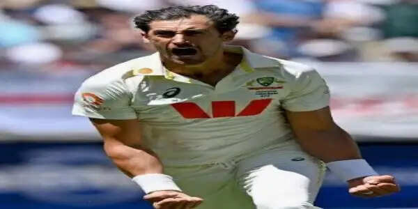 आईसीसी टेस्ट रैंकिंग में बुमराह को पछाड़कर पहली बार नंबर-1 बने तेज गेंदबाज मिचेल स्टार्क