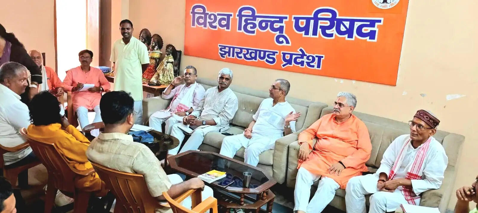 संपर्क, संबंध, सेवा और संतों के मार्गदर्शन से बनेगा समरस समाज : विनायक राव देशपांडे