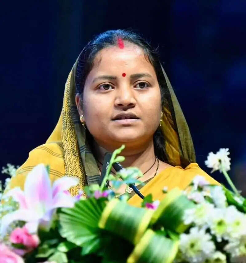 पीएमजीएसवाई की खराब सड़कों पर मंत्री लक्ष्मी राजवाड़े सख्त, मरम्मत के दिए निर्देश