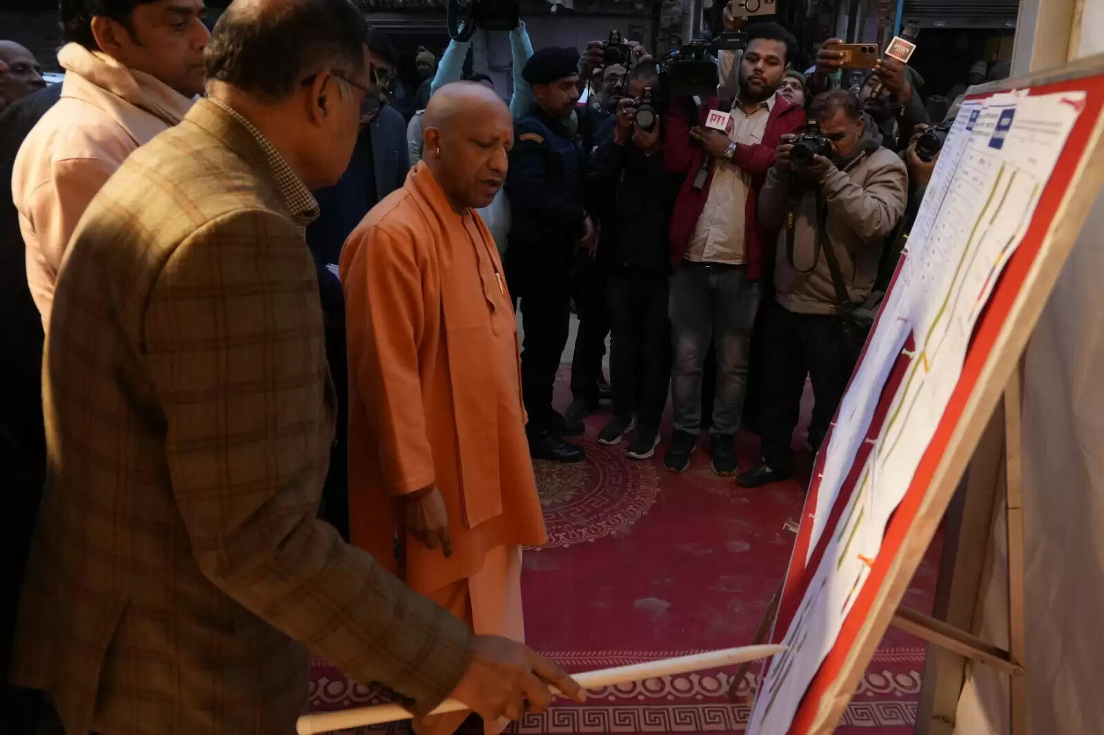 सिटी डेवलपमेंट प्लान का मॉडल बनेगा विरासत गलियारा: सीएम योगी