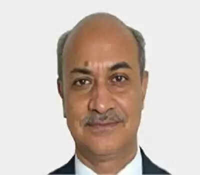 मुख्य सचिव एसपी गोयल लंबी छुट्टी पर गए, दीपक कुमार को मिला चार्ज