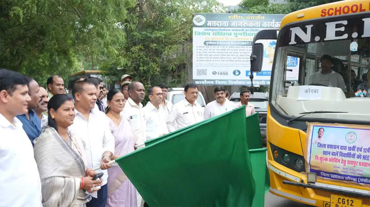 संघर्ष करने वालों को सफलता जरूर मिलती है, मेहनत कर जिले का नाम रौशन करें विद्यार्थी&nbsp;: मंत्री &nbsp;देवांगन