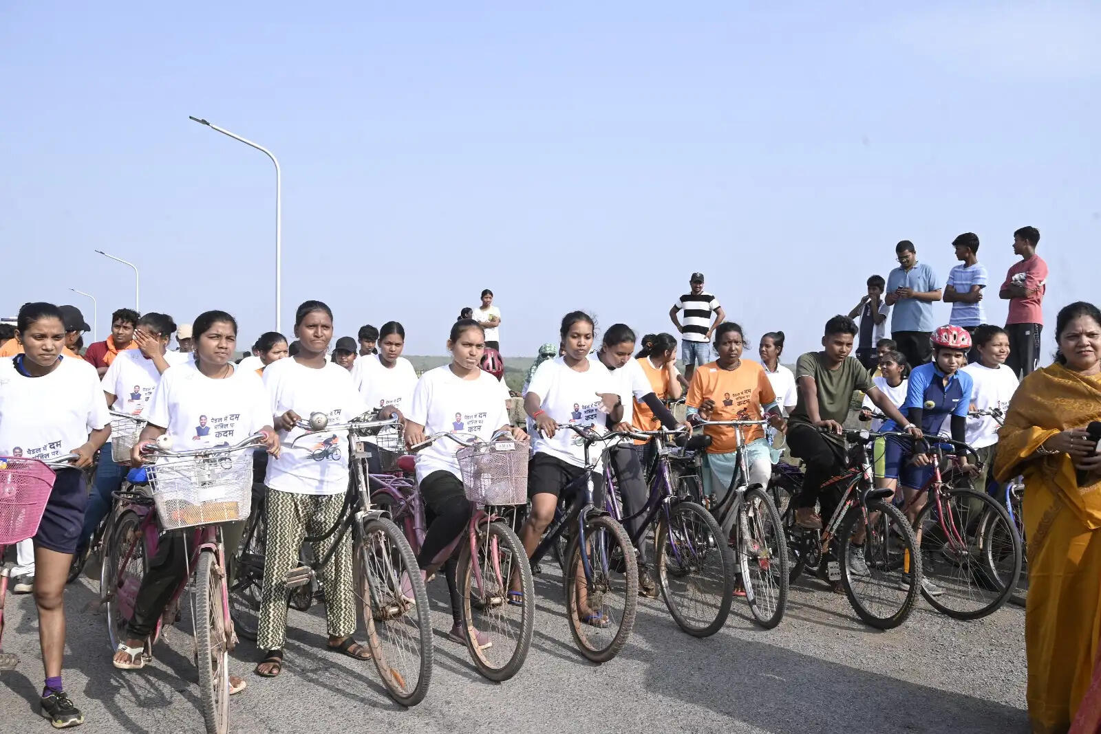गंगरेल बांध में साइकिल रेसिंग प्रतियोगिता का रोमांच, महाराष्ट्र, रायपुर, राजनांदगांव और धमतरी के प्रतिभागियों ने जीते खिताब