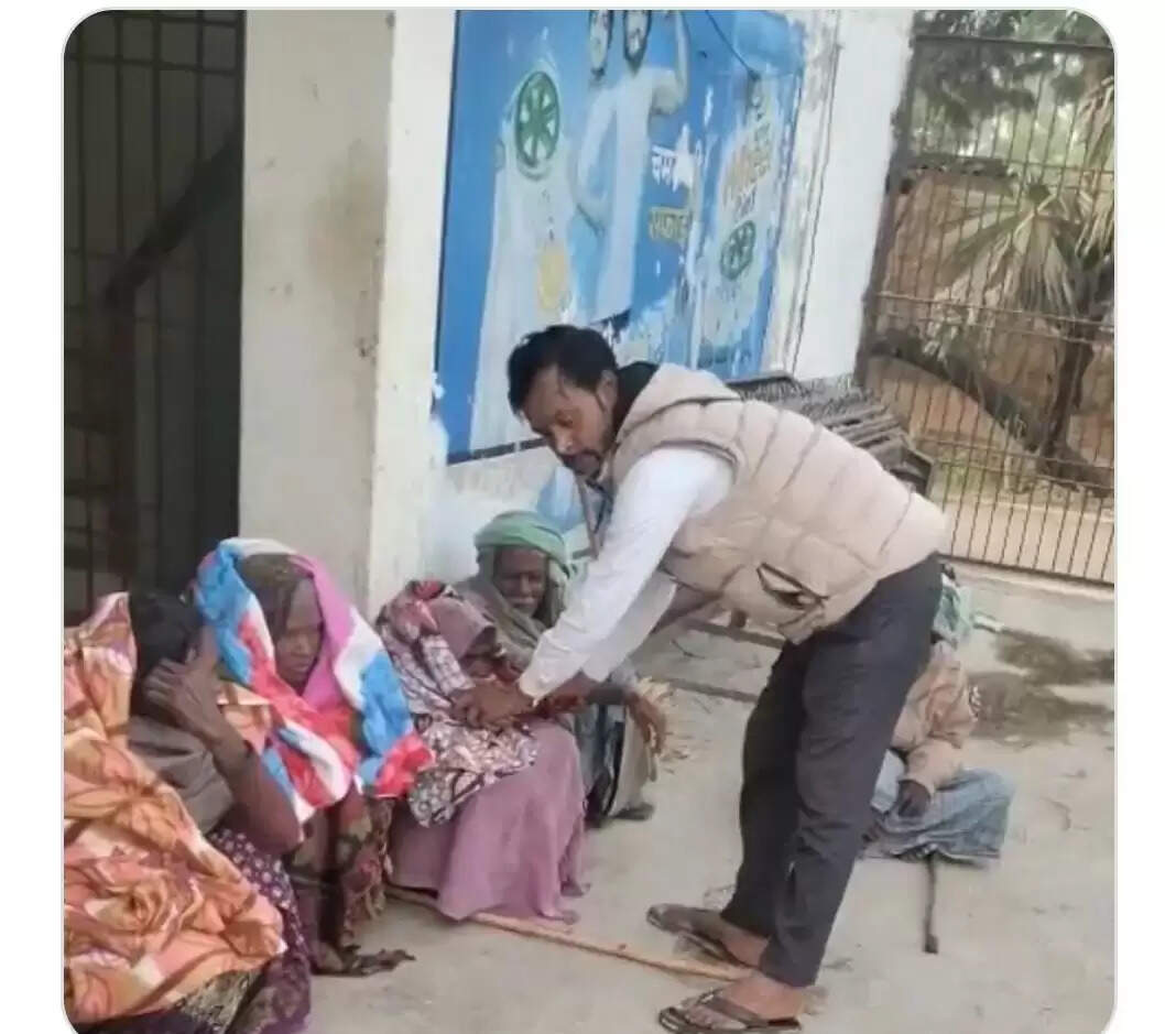 नालंदा जिले में निराश्रित जनों के बीच कंबल वितरीत