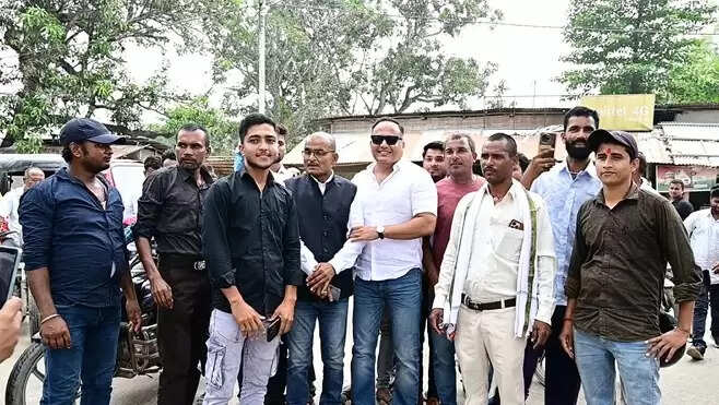 पदयात्रा पर निकले पूर्व आईपीएस व हिन्द देना चीफ शिवदीप लांडे, सीमांचल से किया आगाज