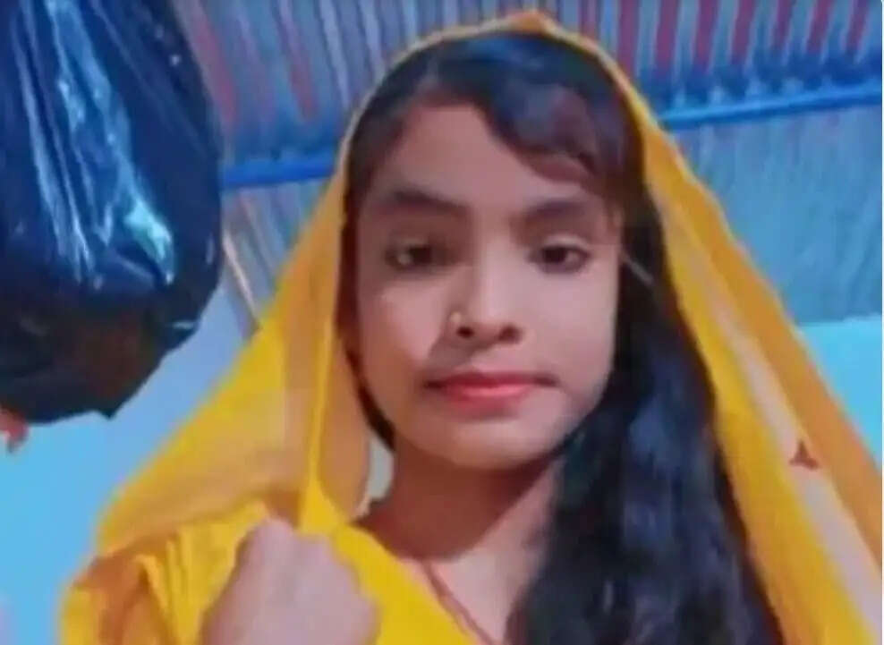 तेज रफ्तार बाइक की टक्कर से किशोरी की मौत
