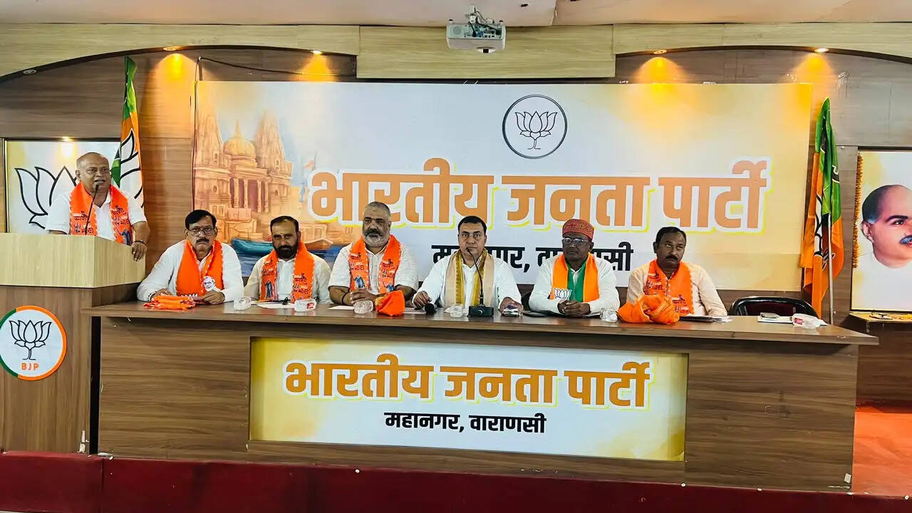 भाजपा ने विधानसभा चुनाव के पूर्व काशी क्षेत्र के बूथों को जीतने के लिए बनाई रणनीति