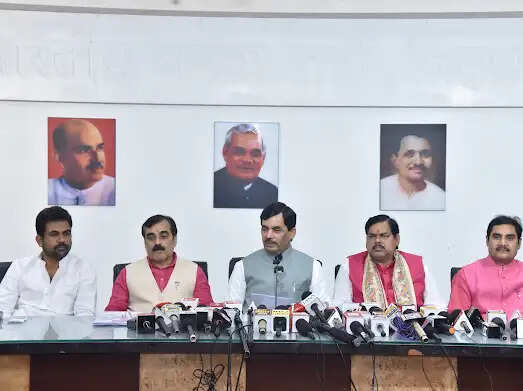 पैसे और फर्जी सोशल मीडिया के सहारे चुनाव लड़ रहे हैं प्रशांत किशोर: शाहनवाज हुसैन