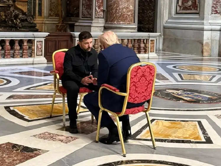 वेटिकन सिटी में डोनाल्ड ट्रंप और जेलेंस्की की मुलाकात, रिश्तों में नई पहल