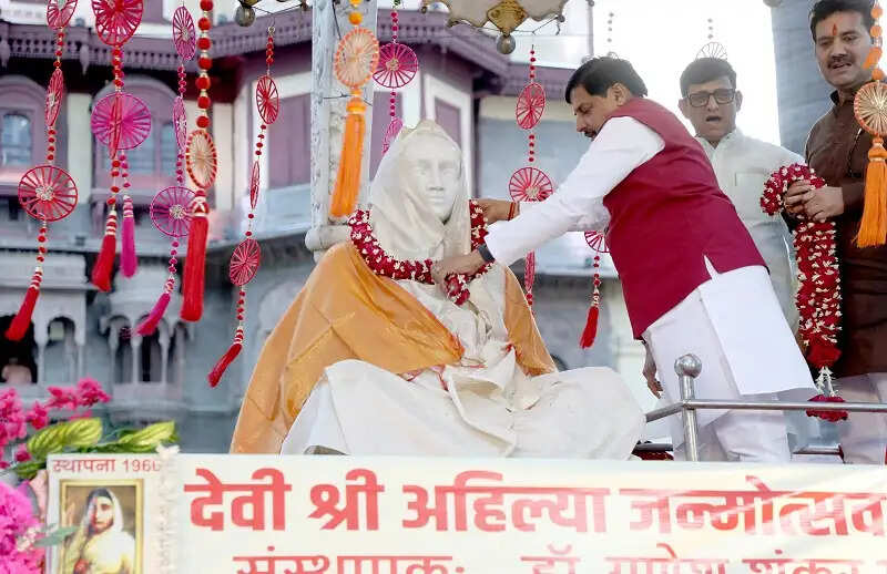 देवी अहिल्याबाई ने सदियों पहले ही रख दी थी राष्ट्र जागरण की नींव : मुख्यमंत्री डॉ यादव